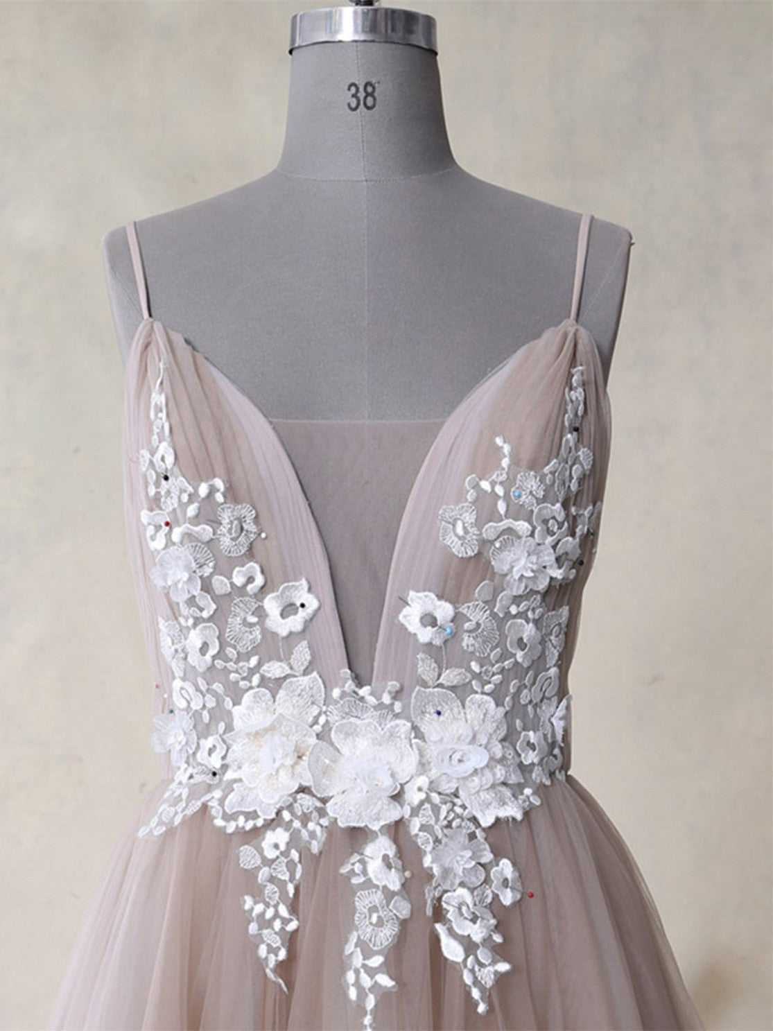 Spaghetti Straps A-line Prom Desses Tulle Appliqued Evening Dresses