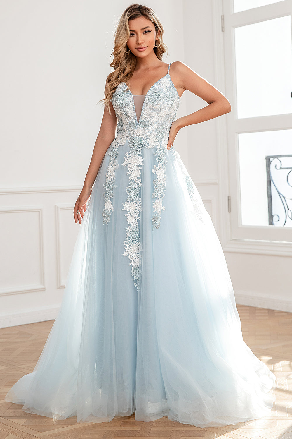 Light Blue Tulle Prom Dress With Appliques