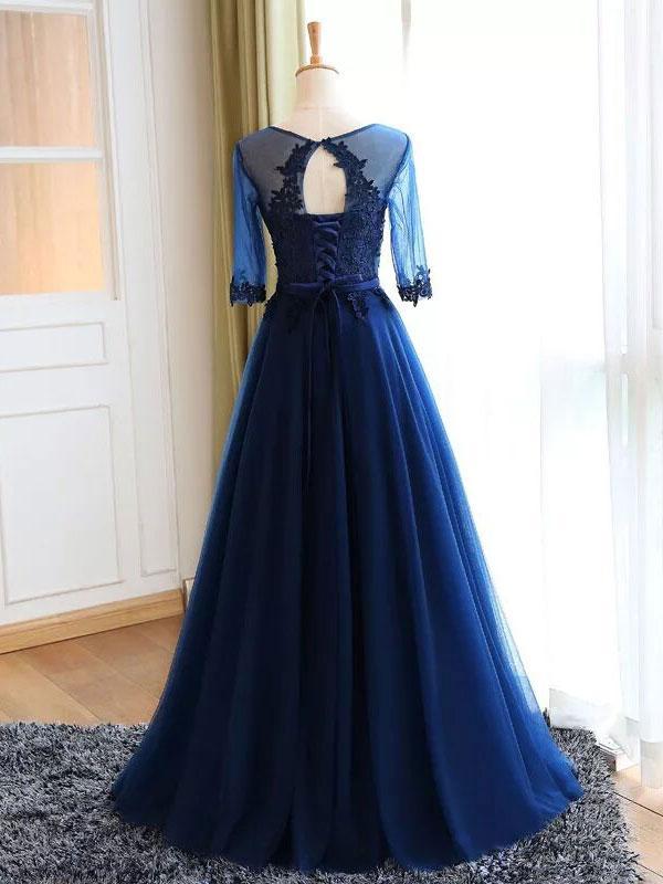 A-line Scoop Neck Floor-Length Tulle Appliqued Prom Dresses