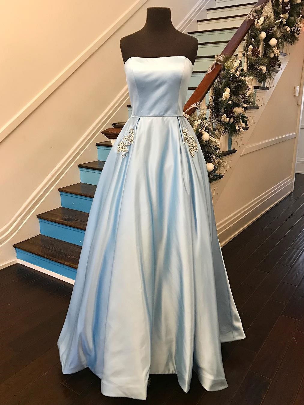 A-line Staright Across Floor-Length Satin Rhine Stone Prom Dresses