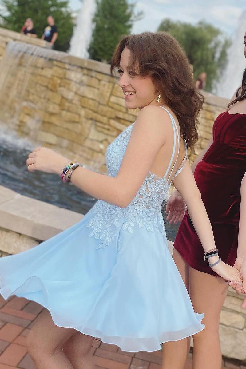 Sky Blue V Neck Tulle Short Homecoming Dresses with Appliques