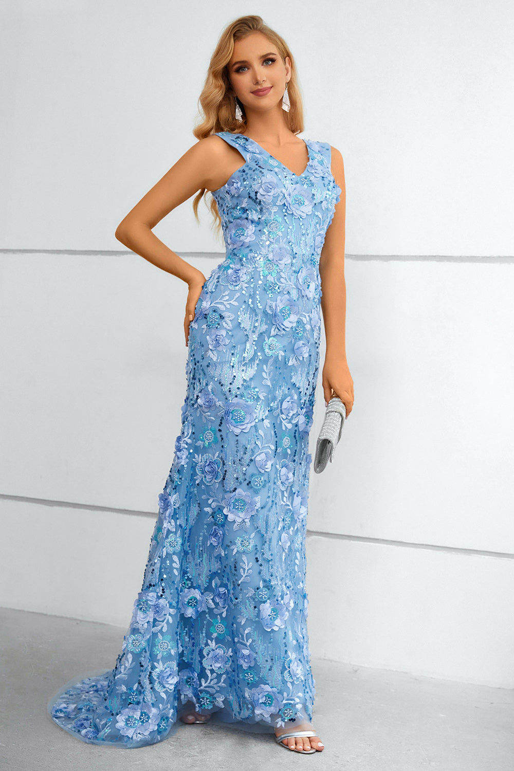 Blue V-Neck Mermaid Prom Dress With Flowers and Appliques