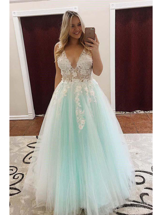 Popular Tulle V-neck Neckline Ball Gown Prom Dresses With 3D Flowers & Pearls