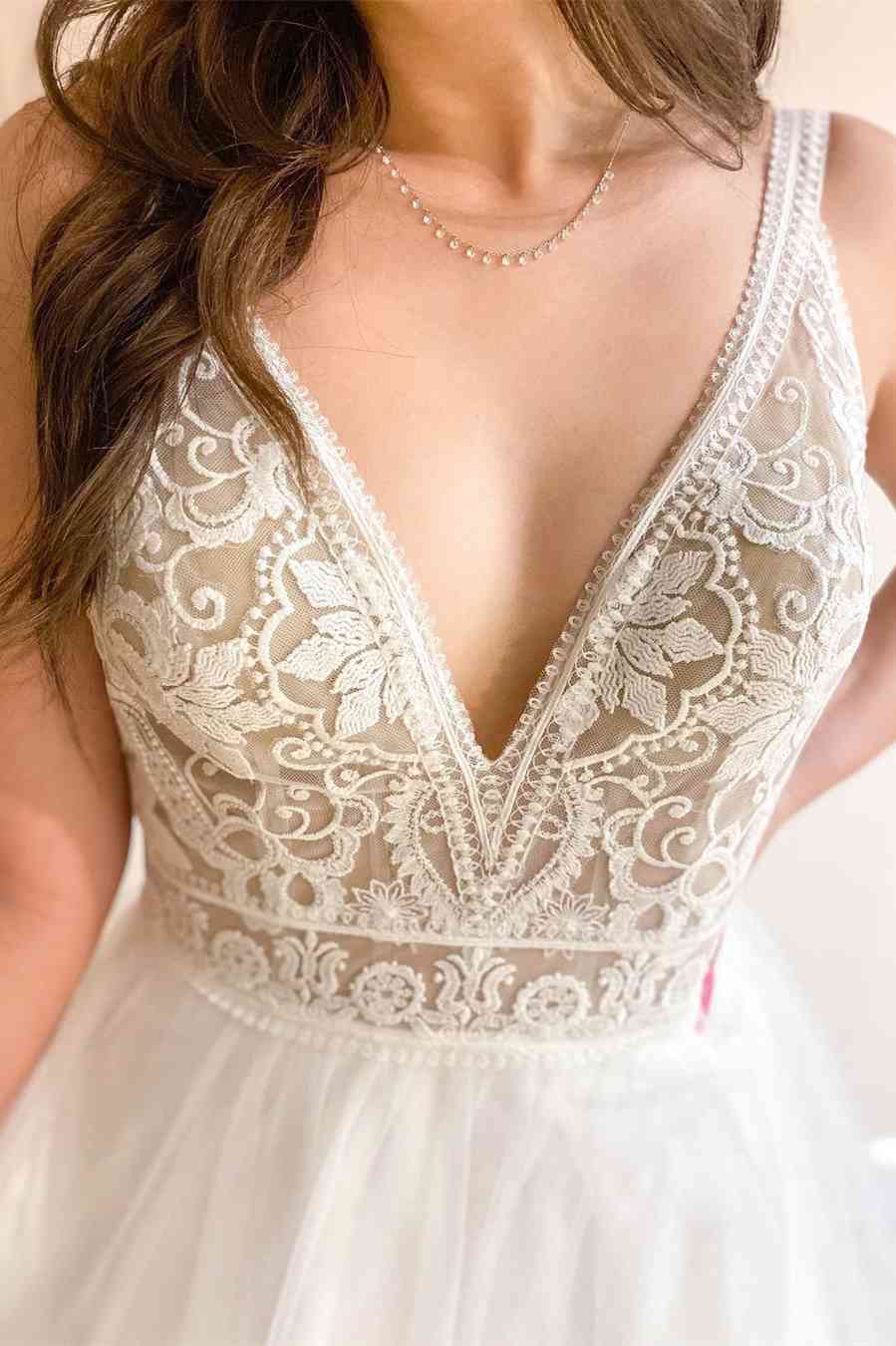 White Lace V-Neck Backless A-Line Tulle Wedding Dress