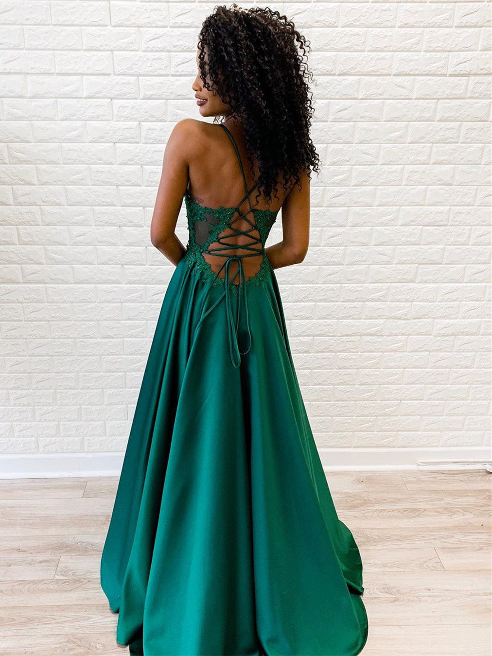 Sexy Satin A-line Prom Dresses With Appliques And Beads