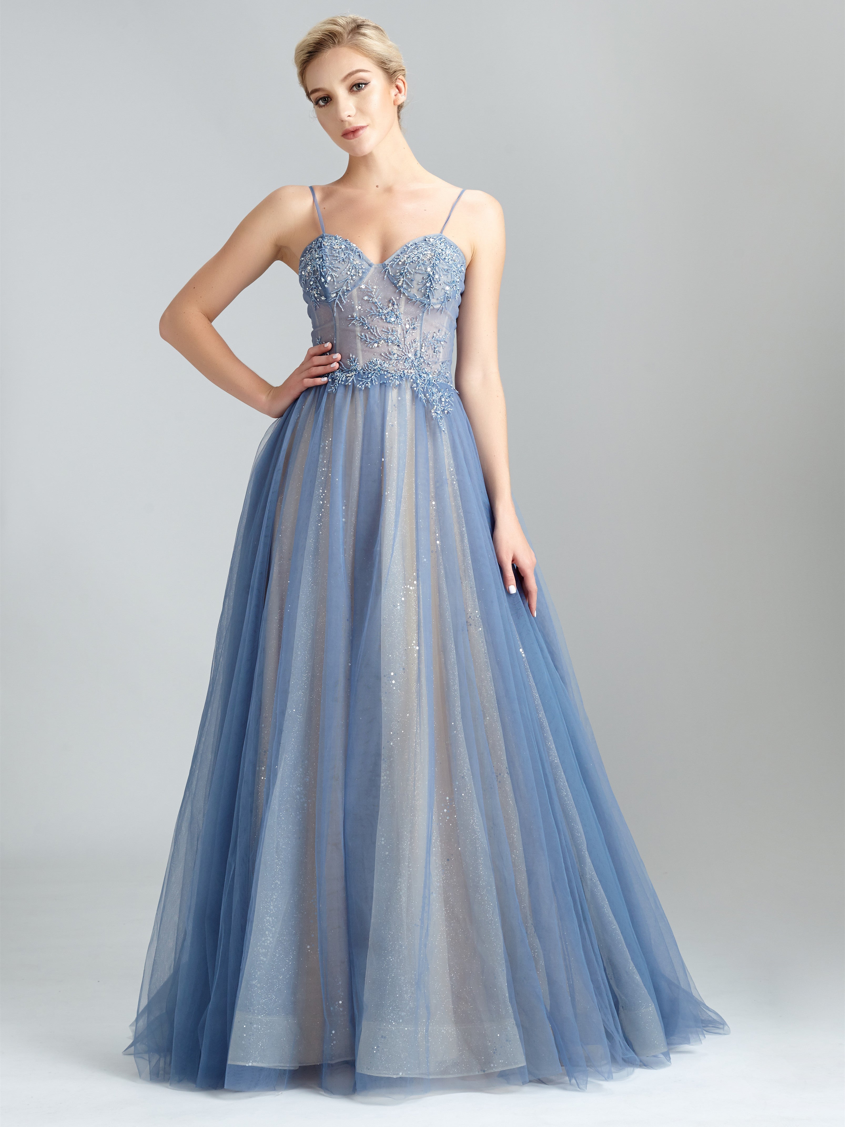 Spaghetti Straps A-line Prom Dresses Tulle Appliqued Gowns