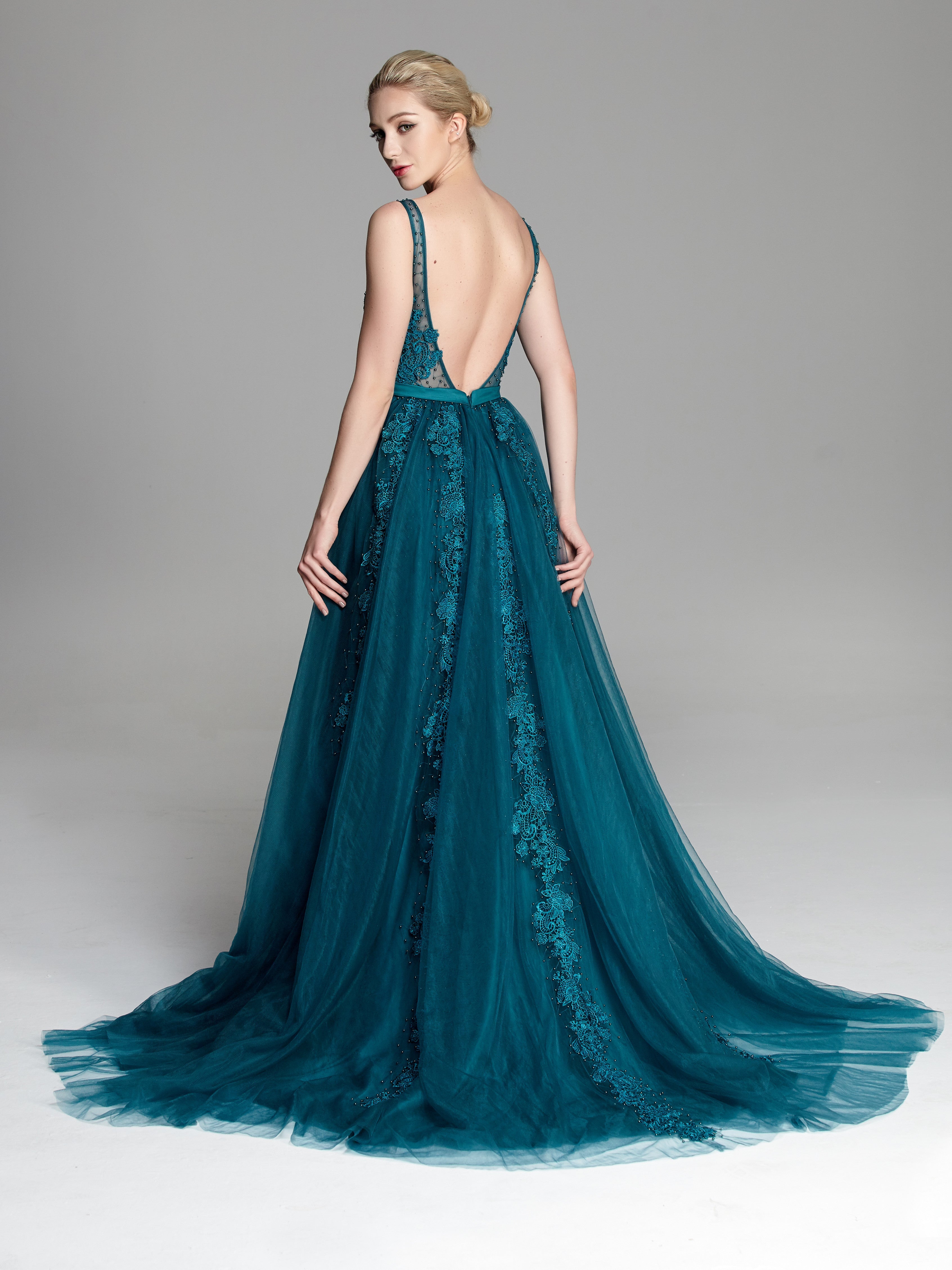 Appliqued Tulle Prom Dresses A-line Appliqued Evening Gowns