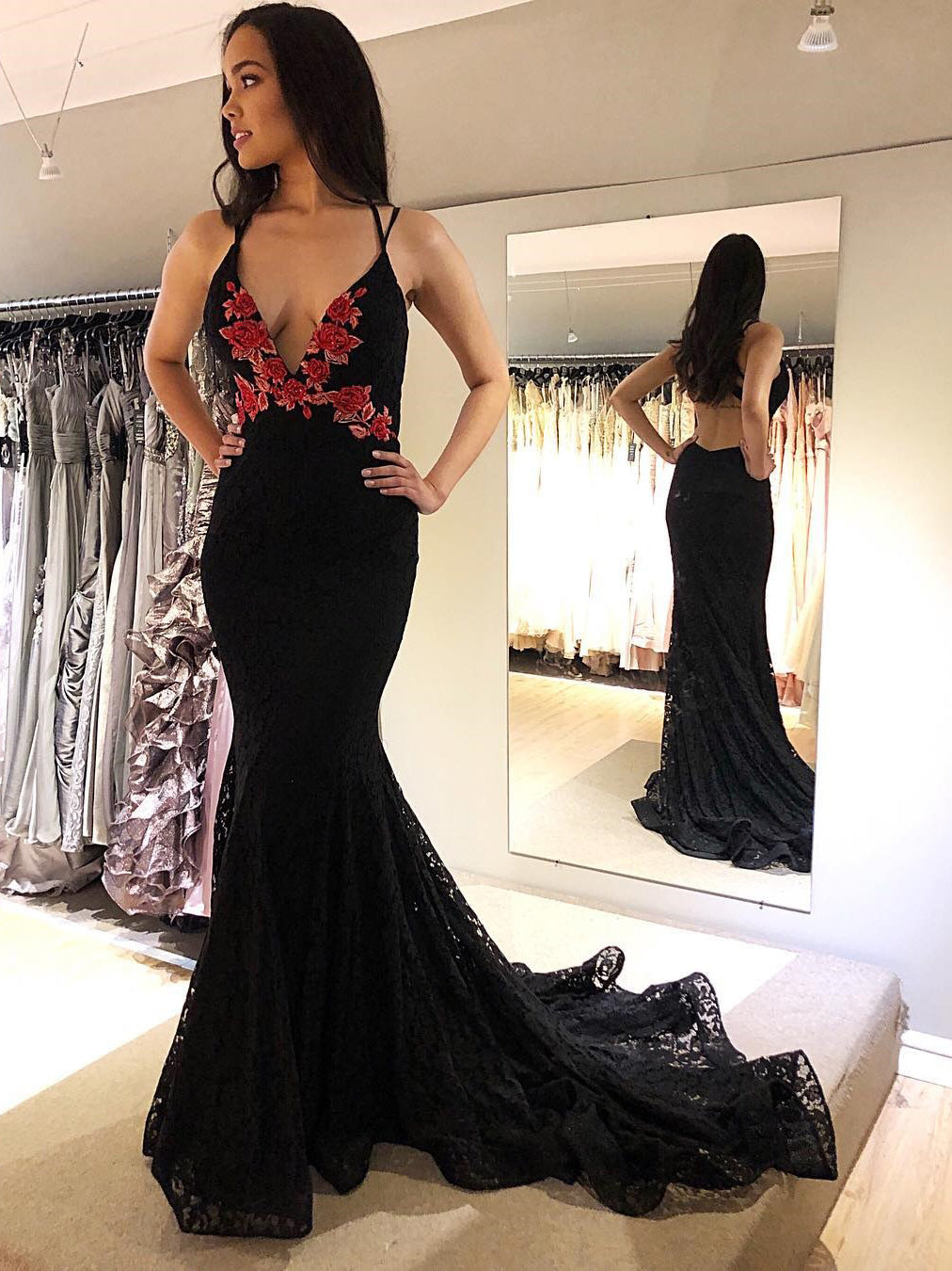 Sexy V-Neck Flower Lace Mermaid Spaghetti Straps Backless Prom Dress