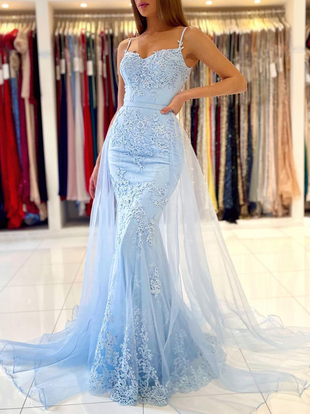 Elegant Rhinestones Appliqued Sheath Spaghetti Straps Tulle Prom Dresses