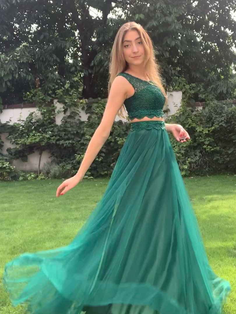 Beautiful Tulle Jewel Neckline 2 Pieces Ball Gown Prom Dresses With Appliqued