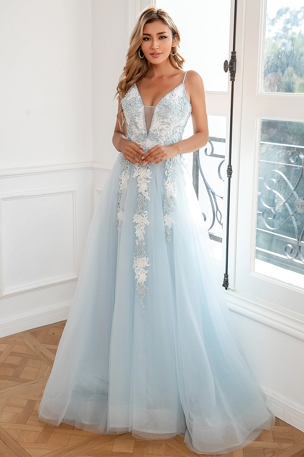 Light Blue Tulle Prom Dress With Appliques