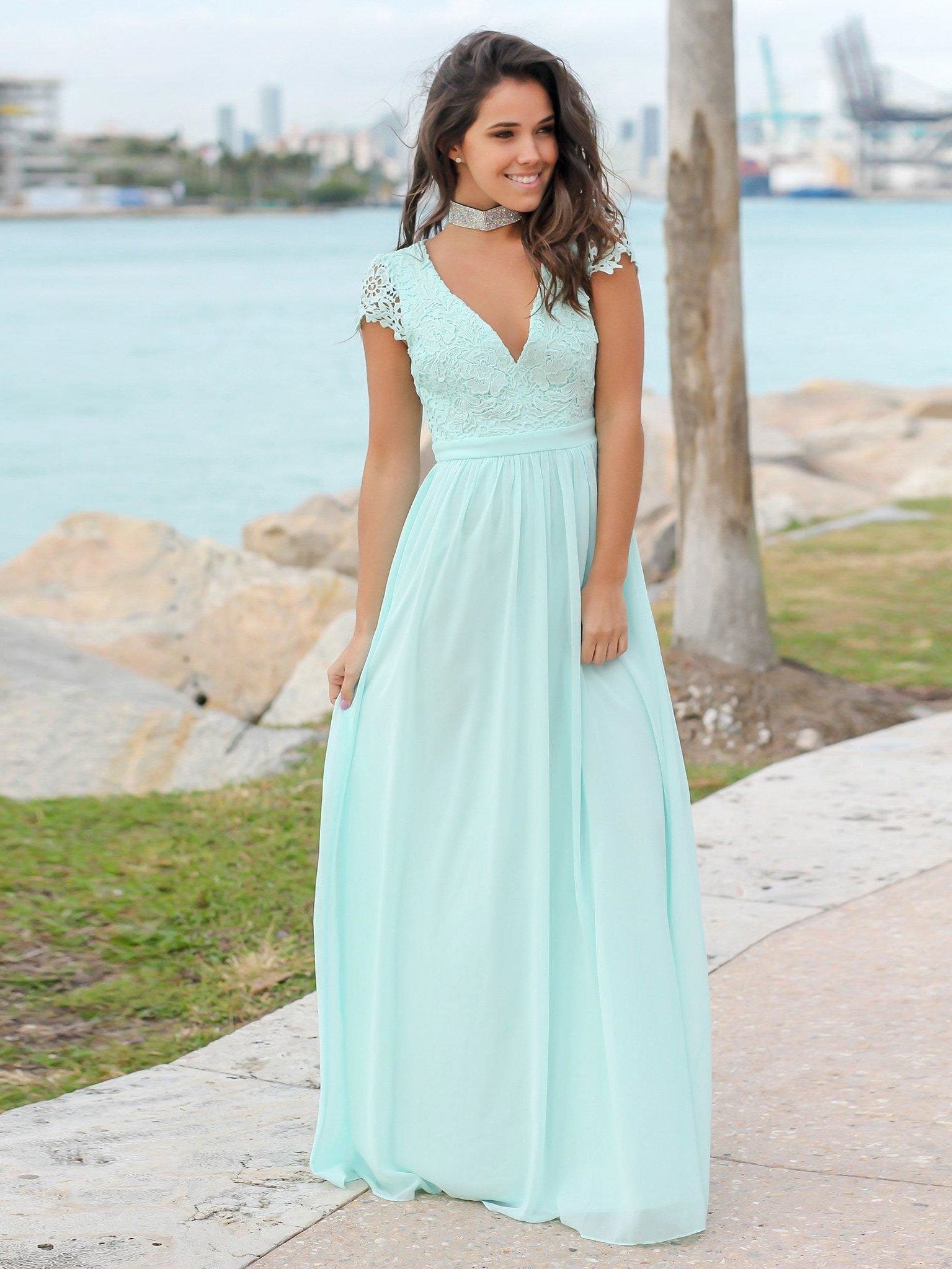 Excellent Chiffon V-neck Neckline Cap Sleeves A-line Bridesmaid Dresses With Appliques