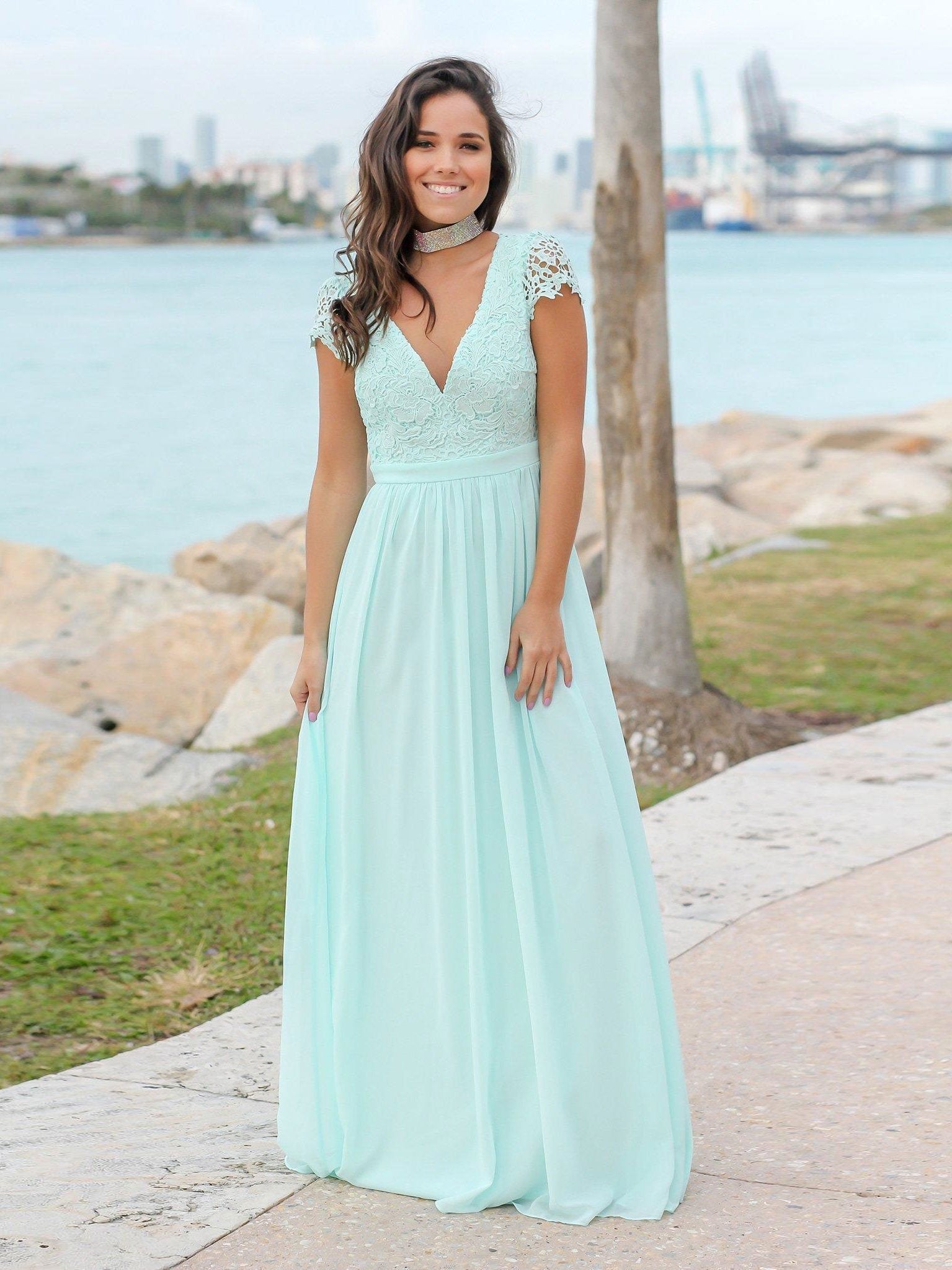 Excellent Chiffon V-neck Neckline Cap Sleeves A-line Bridesmaid Dresses With Appliques