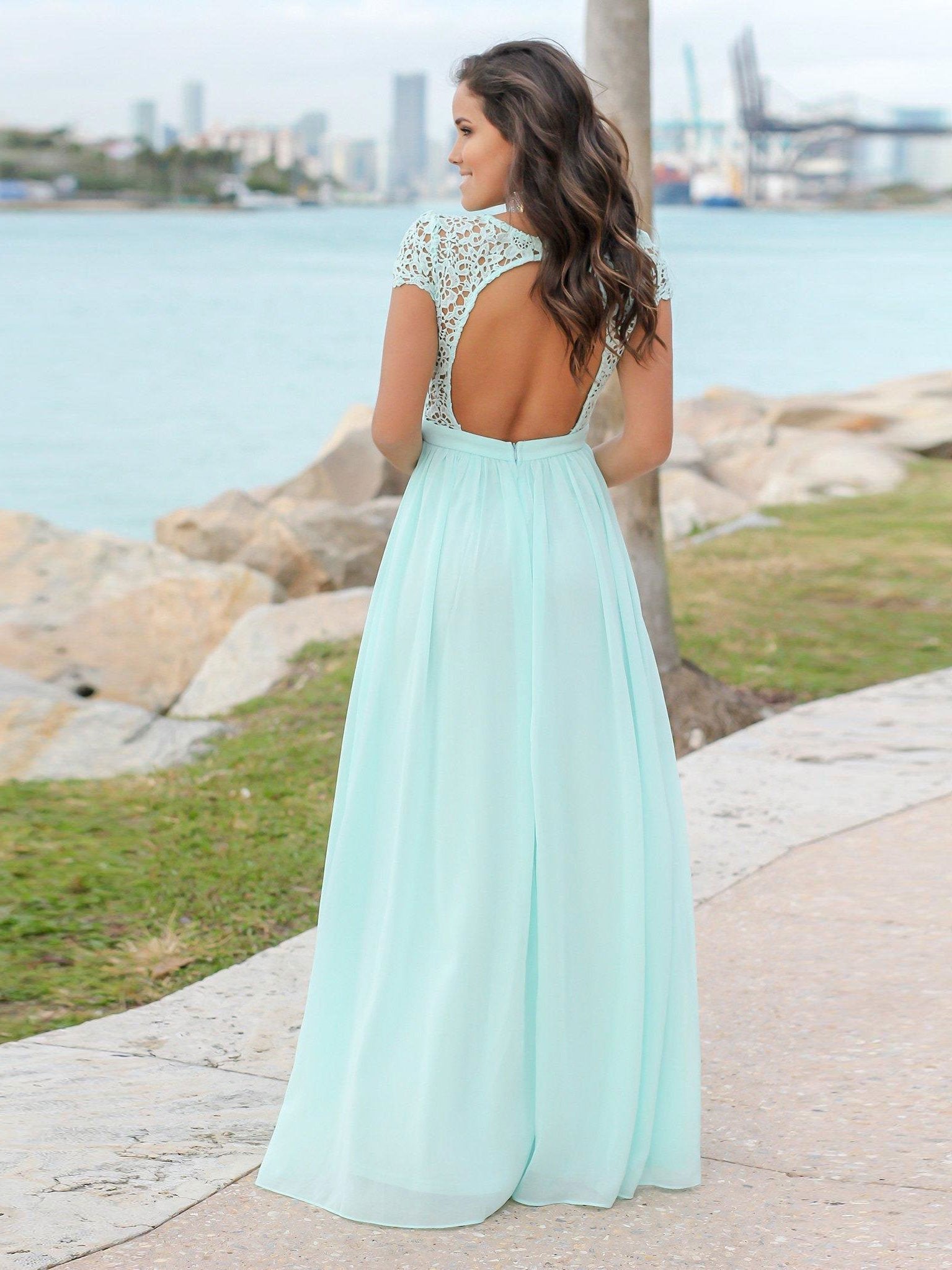 Excellent Chiffon V-neck Neckline Cap Sleeves A-line Bridesmaid Dresses With Appliques