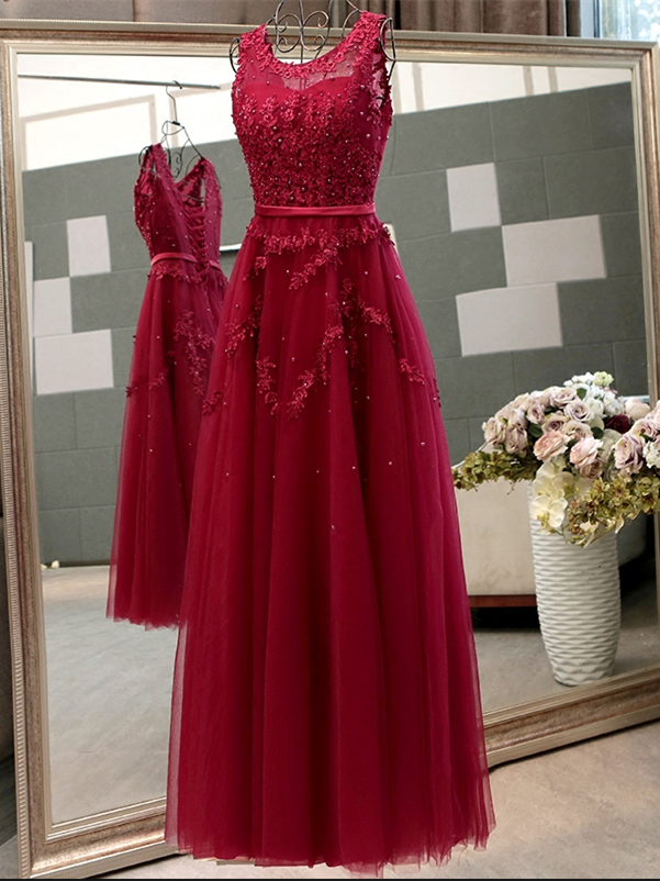 A-line Scoop-Neck Floor-Length Tulle Appliqued Beaded Red  Prom Dresses