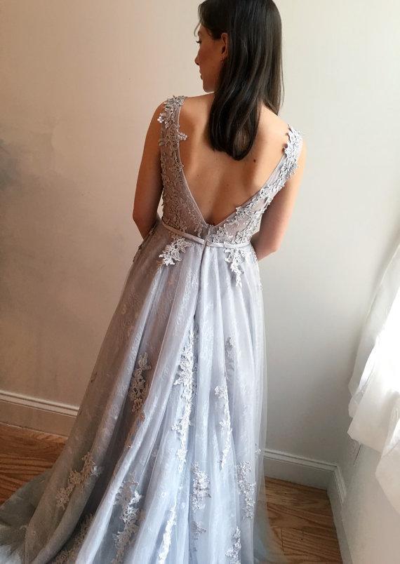 A-line Scoop-Neck Sweep Train Tulle Appliqued Prom Dresses