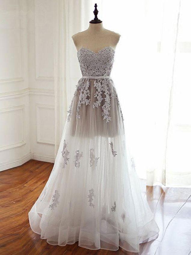 A-line Sweetheart Floor-Length Organza Appliqued prom Dresses