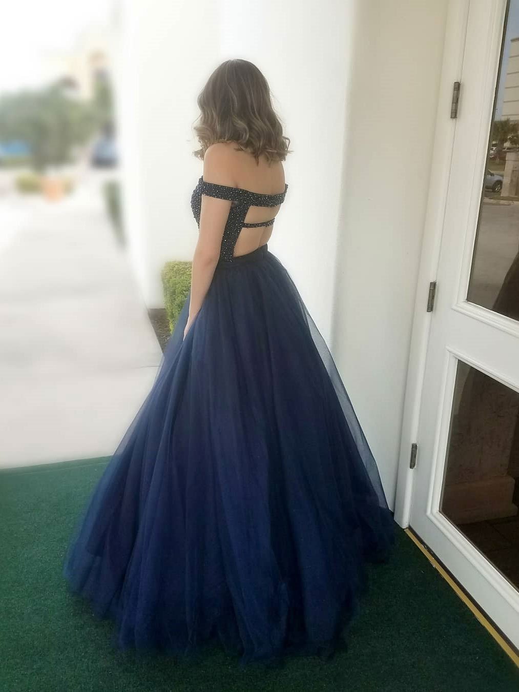 Sexy Tulle Off-the-shoulder Neckline Ball Gown Prom Dresses With Beadings