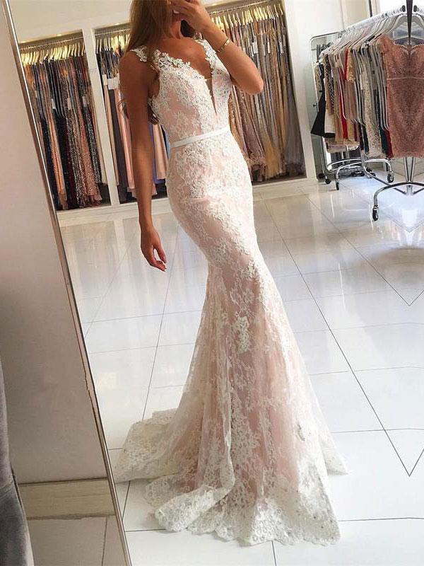 Trumpet/Mermaid Deep-V Sweep Train Lace Prom Dress