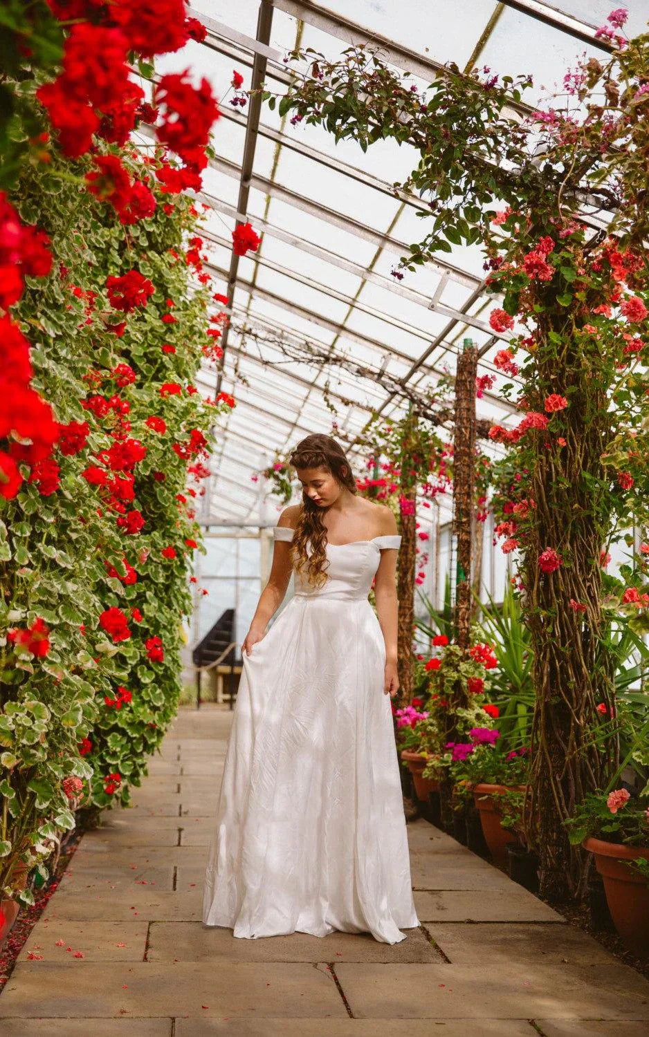 Off the Shoulder Sleeveless Simple White Satin Wedding Bamboo Style Dress